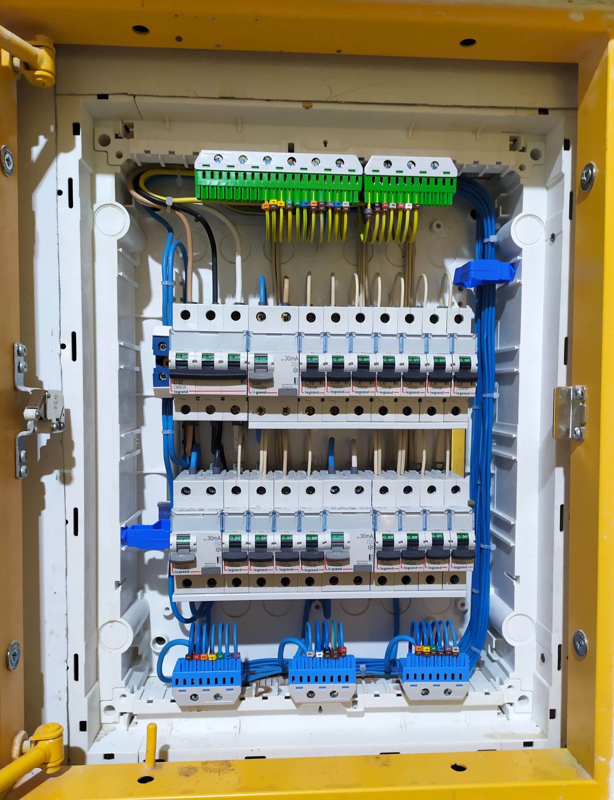 правильно собранный электрощиток